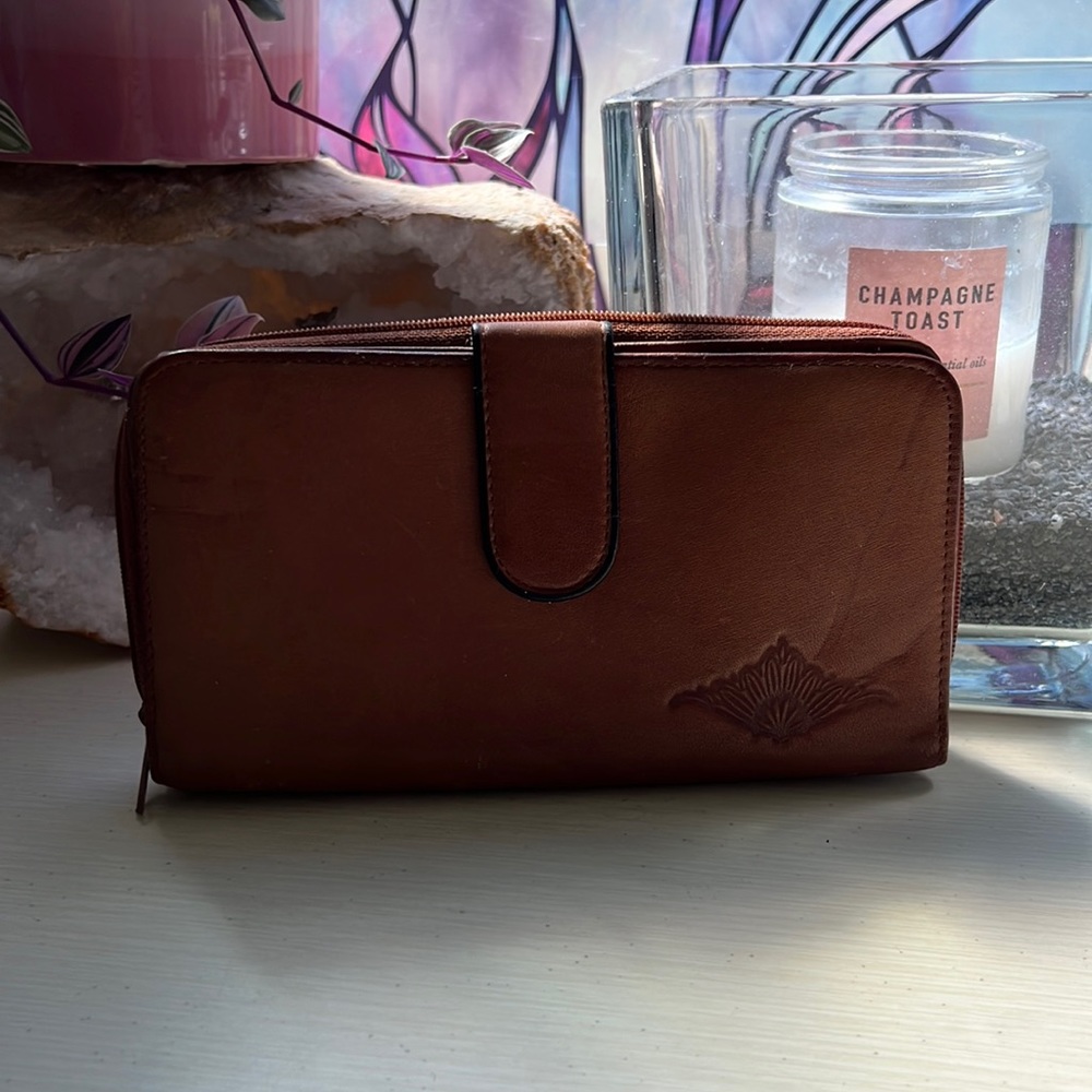 Buxton butter leather tri fold removable checking book wallet clutch